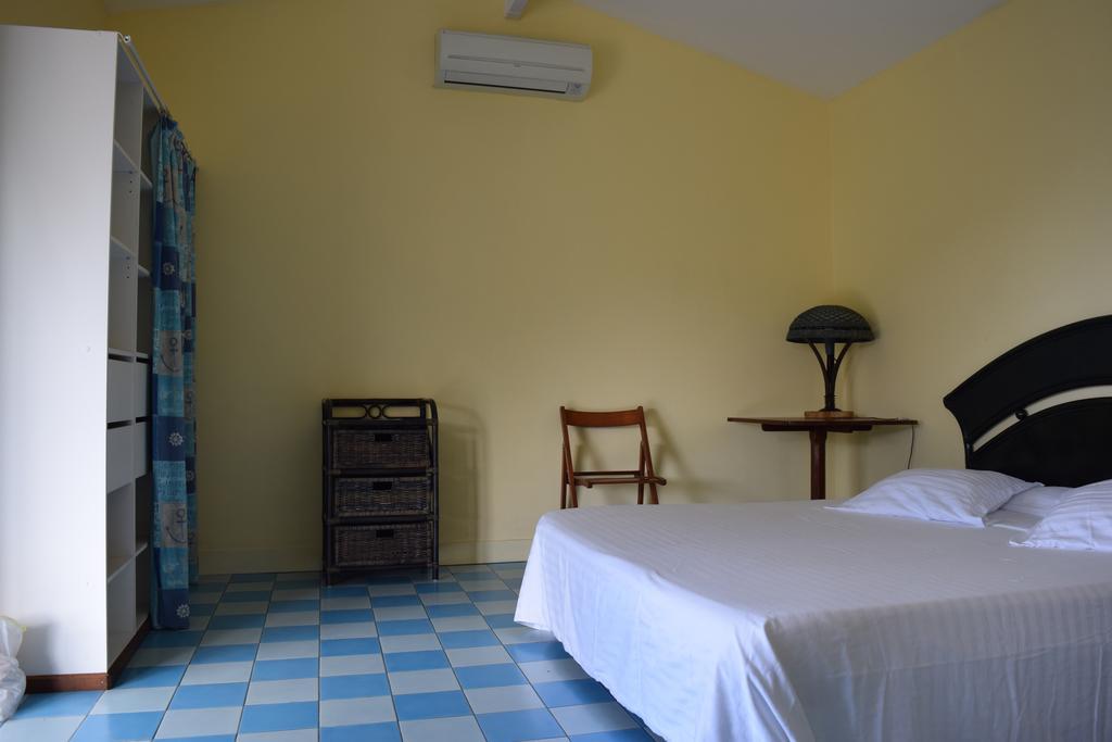 Habitation Pineau Villa Deshaies Luaran gambar